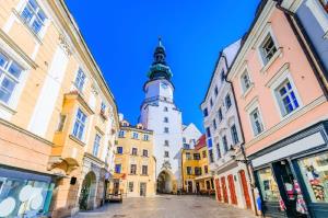 Tour Đông Âu: "Hungary – Slovakia – Áo – CH Séc"